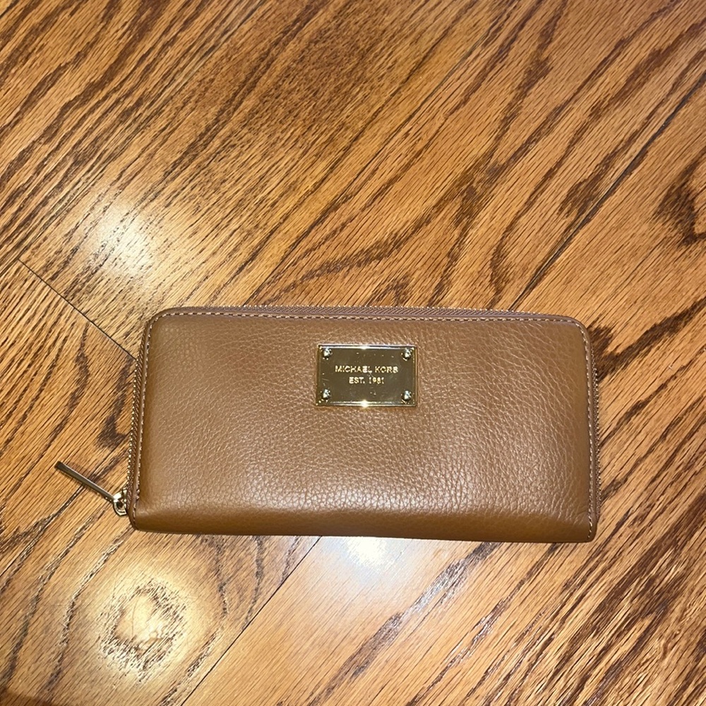 Michael Kors Woman’s Brown Wallet